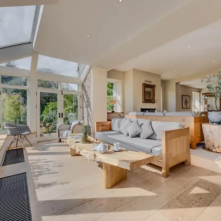 9 Bed In Cockermouth Sz570 Holiday home