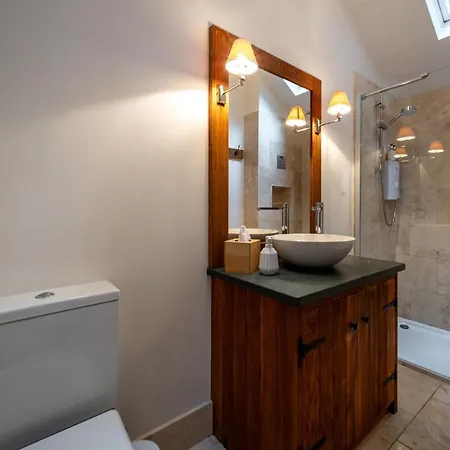Holiday home 9 Bed In Cockermouth Sz570 *
