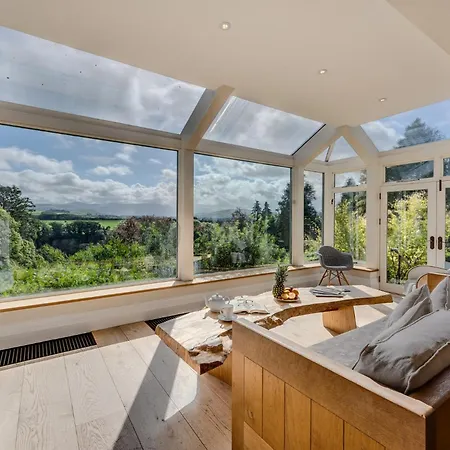 9 Bed In Cockermouth Sz570 *