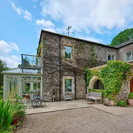 9 Bed In Cockermouth Sz570 Holiday home